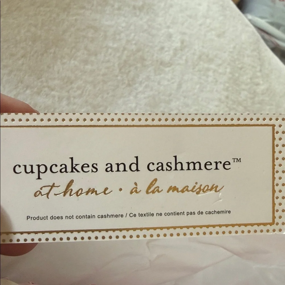 NEW Cupcakes & Cashmere Pink Bow  Tree